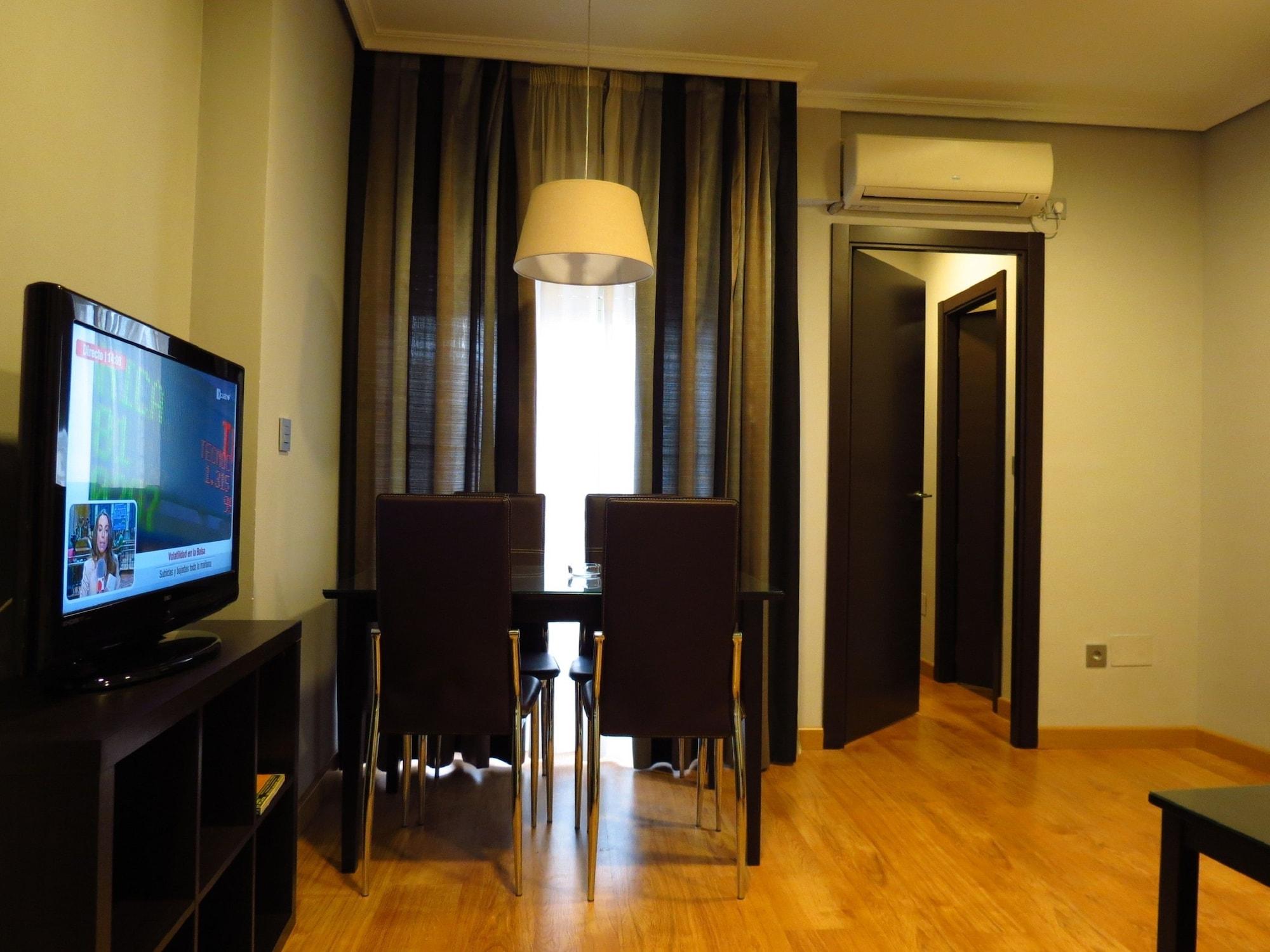 Apartamentos Boutique Catedral Valladolid Quarto foto