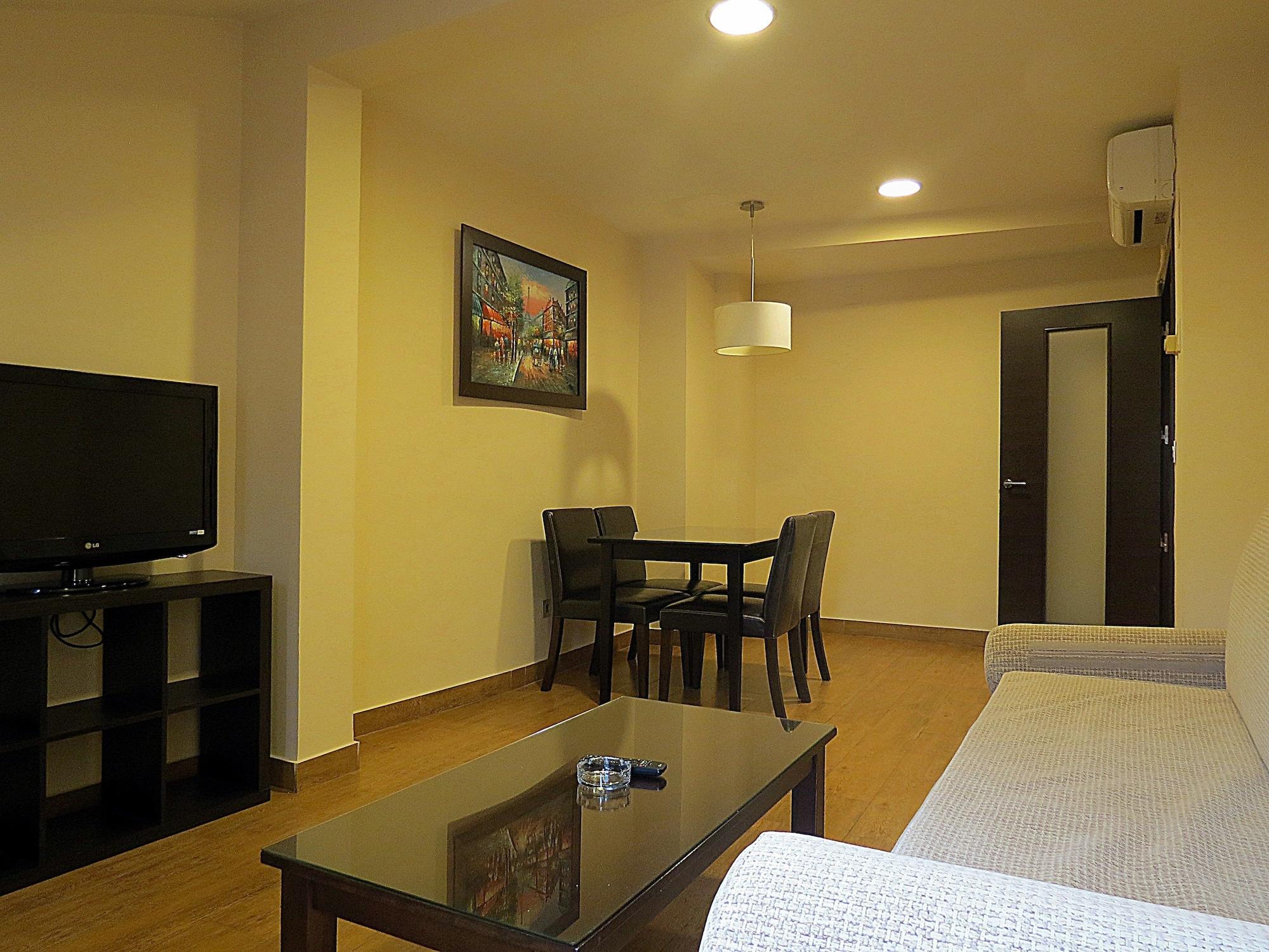 Apartamentos Boutique Catedral Valladolid Quarto foto
